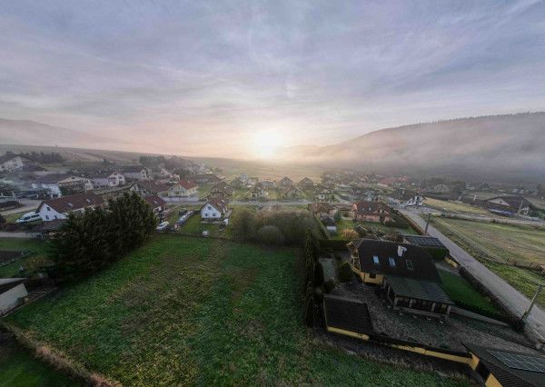 Na predaj veľkorysý pozemok pre rodinný dom v obci Heľpa
