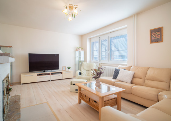 Na predaj priestranný 5-izbový rodinný dom v pokojnej lokalite mesta Gabčíkovo