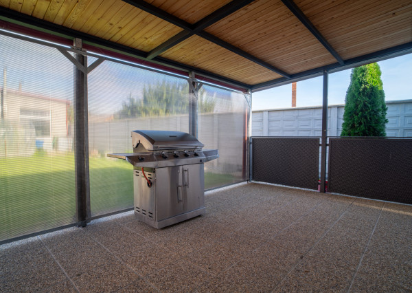 Na predaj priestranný 5-izbový rodinný dom v pokojnej lokalite mesta Gabčíkovo