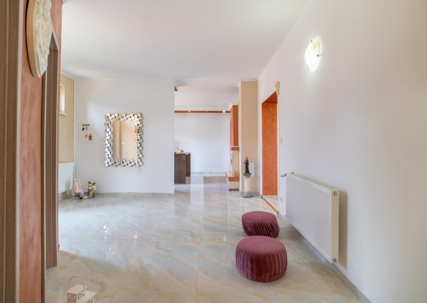 Na predaj priestranný rodinný dom v obci Zlaté Klasy