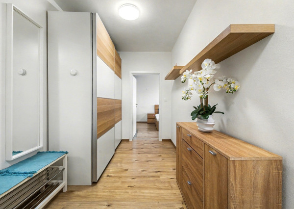 Na predaj moderný 2-izbový byt na Zlatovskej ulici v Trenčíne