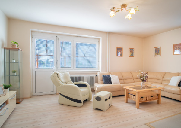 Na predaj priestranný 5-izbový rodinný dom v pokojnej lokalite mesta Gabčíkovo