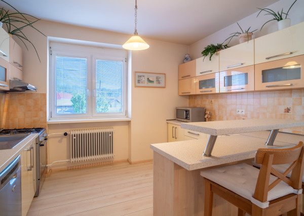 Na predaj priestranný 5-izbový rodinný dom v pokojnej lokalite mesta Gabčíkovo