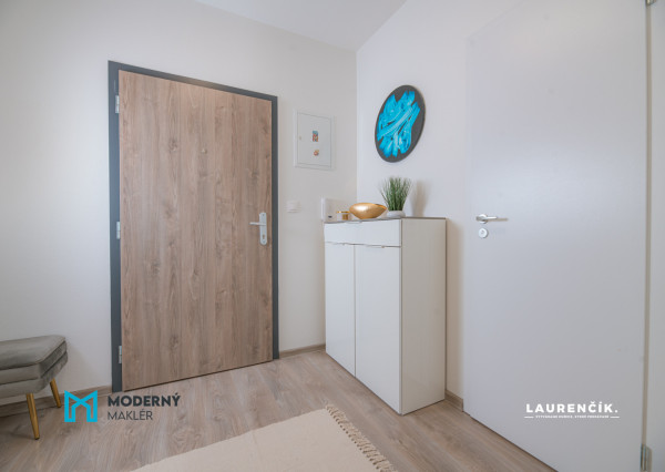 REZERVOVANÉ:Na predaj moderný 2-izbový byt v Trenčíne