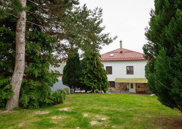 Na predaj 2-generačný rodinný dom v obci Zámutov