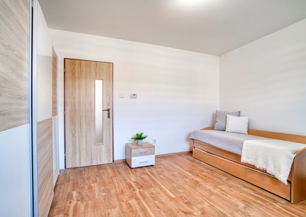 Na predaj 4-izbový rodinný dom v obci Zeleneč