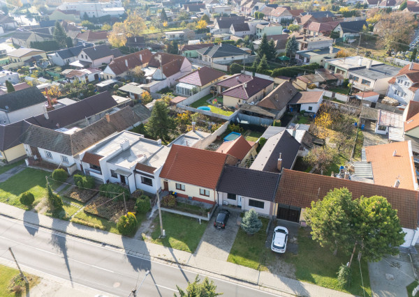 Na predaj 4-izbový rodinný dom v obci Zeleneč