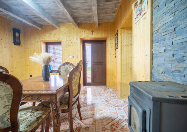 Na predaj kompletne zariadená chata v obci Bardoňovo