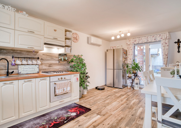 Na predaj priestranný 4-izbový rodinný dom v Malženiciach