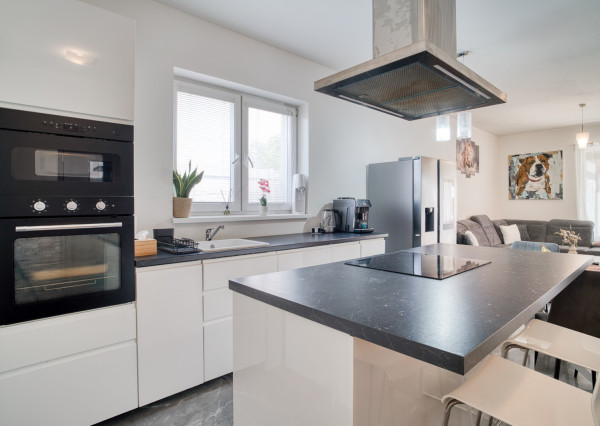 Na predaj priestranný 4-izbový rodinný dom v Bernolákove