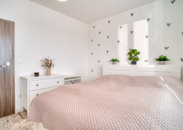 Na predaj priestranný 4-izbový rodinný dom v Bernolákove