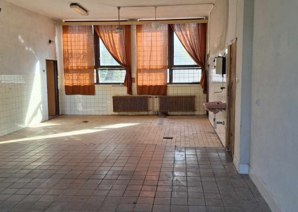Exkluzívne na prenájom skladovacie,výrobné priestory v Prusoch , 60m2