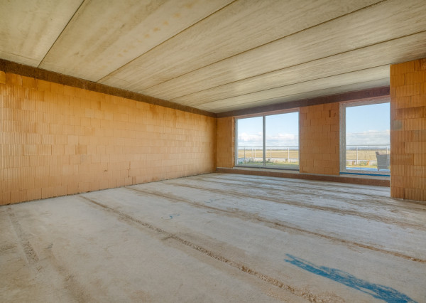 Na predaj administratívno-skladový objekt pri Trnave, v obci Zavar