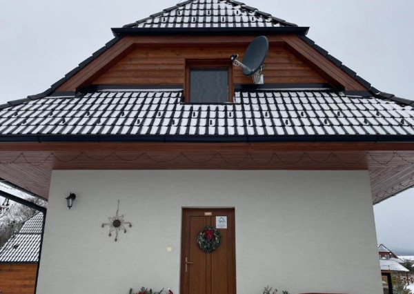 NA PREDAJ- chata /NOVOSTAVBA/ komplet zariadená / Vysoké Tatry- Stará Lesná  s panoramatickým výhľadom