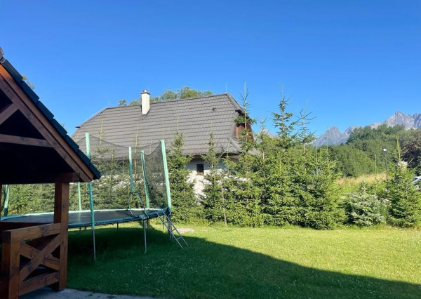 NA PREDAJ- chata /NOVOSTAVBA/ komplet zariadená / Vysoké Tatry- Stará Lesná  s panoramatickým výhľadom