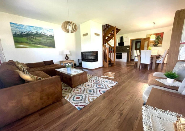 NA PREDAJ- chata /NOVOSTAVBA/ komplet zariadená / Vysoké Tatry- Stará Lesná  s panoramatickým výhľadom