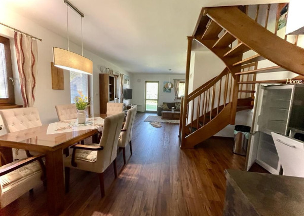 NA PREDAJ- chata /NOVOSTAVBA/ komplet zariadená / Vysoké Tatry- Stará Lesná  s panoramatickým výhľadom