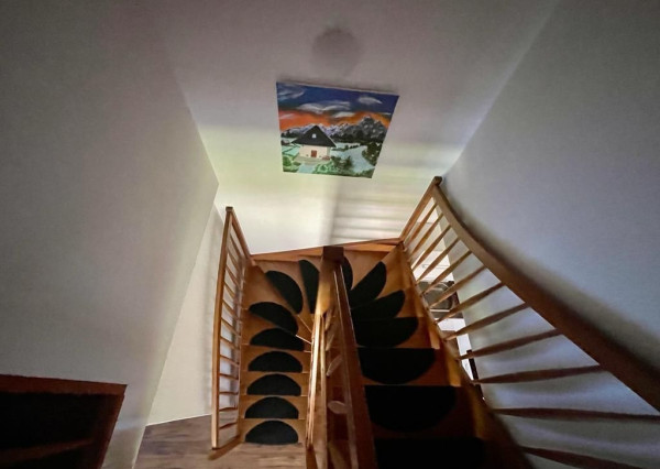 NA PREDAJ- chata /NOVOSTAVBA/ komplet zariadená / Vysoké Tatry- Stará Lesná  s panoramatickým výhľadom