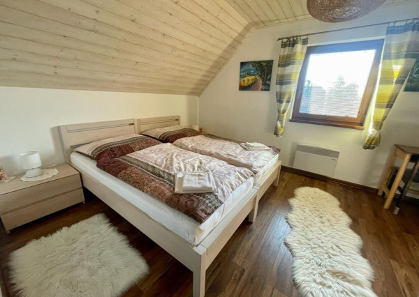 NA PREDAJ- chata /NOVOSTAVBA/ komplet zariadená / Vysoké Tatry- Stará Lesná  s panoramatickým výhľadom