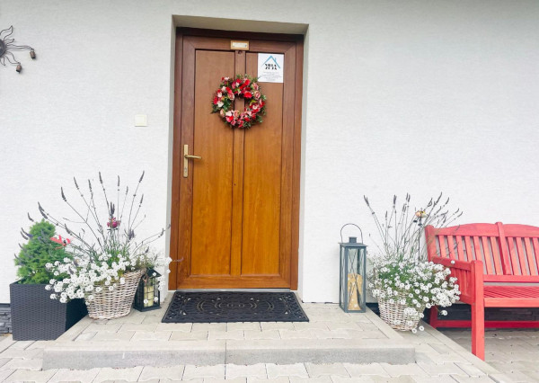 NA PREDAJ- chata /NOVOSTAVBA/ komplet zariadená / Vysoké Tatry- Stará Lesná  s panoramatickým výhľadom