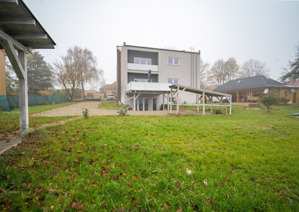 Na predaj polyfunkčná budova v obci Bardoňovo