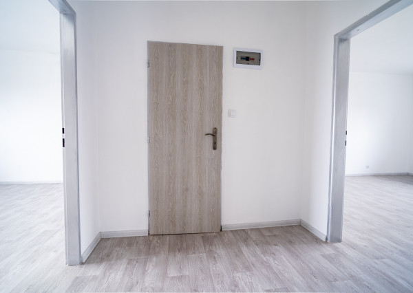 Na predaj polyfunkčná budova v obci Bardoňovo