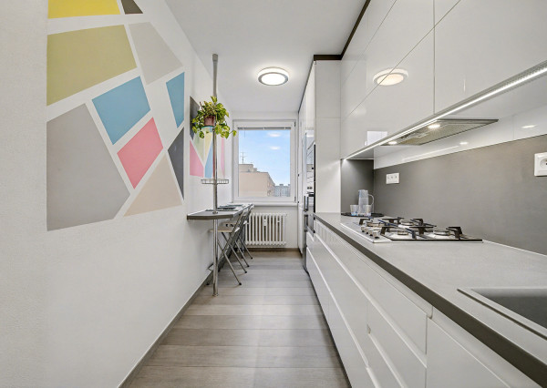 Na predaj kompletne zariadený 3-izbový byt v Petržalke