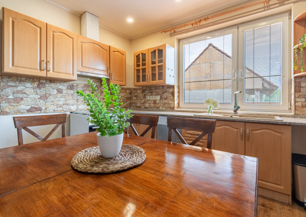 Na predaj zrekonštruovaný rodinný dom v Pate