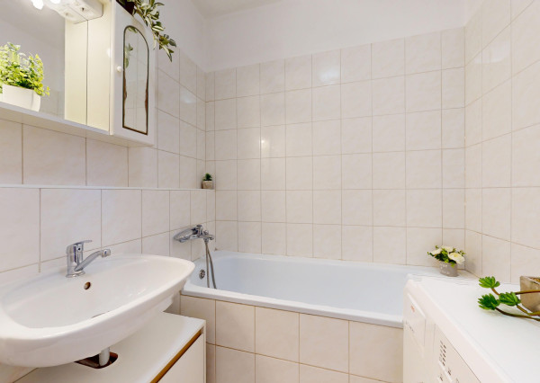 2 izbový byt, Štefana Králika, Devínska Nová Ves *** BYT JE IHNEĎ VOĽNÝ ***