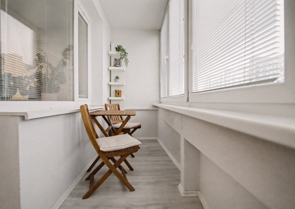 Na predaj kompletne zariadený 3-izbový byt v Petržalke