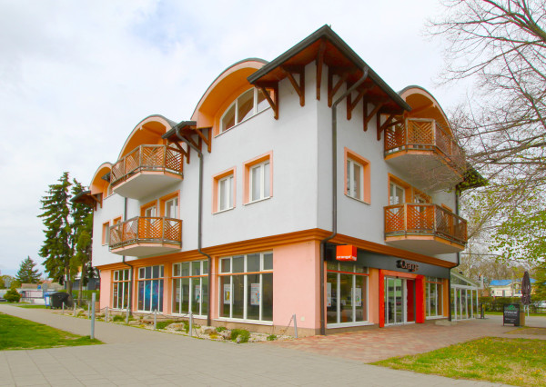 Na prenájom kancelársky priestor v centre Šamorína