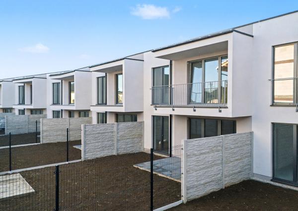 Na predaj skolaudovaný výnimočný 4-izbový byt s vlastnou záhradou vo Veľkom Orvišti