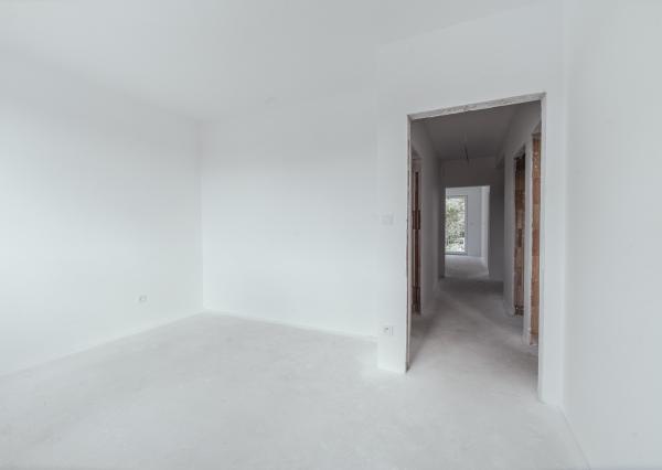 Na predaj skolaudovaný výnimočný 4-izbový byt s vlastnou záhradou vo Veľkom Orvišti