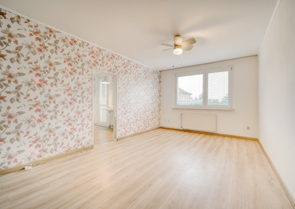 Na predaj 3-izbový byt vo výbornej lokalite v Stupave