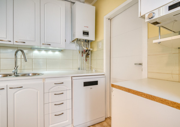 Na predaj 3-izbový byt vo výbornej lokalite v Stupave