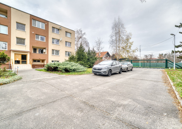 Na predaj 3-izbový byt vo výbornej lokalite v Stupave