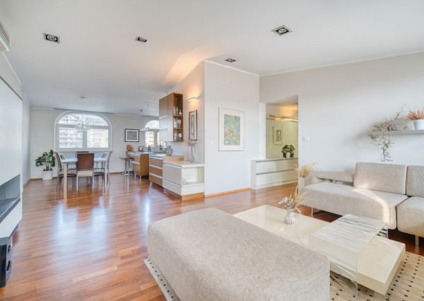 Na predaj 4-izbový byt s výhľadom na Malé Karpaty v Rači