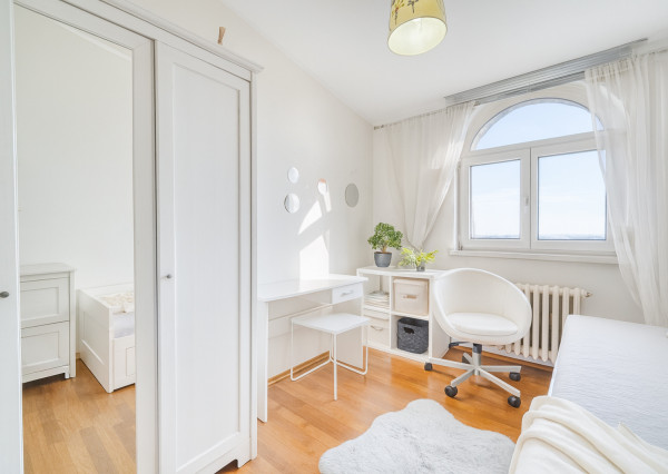 Na predaj 4-izbový byt s výhľadom na Malé Karpaty v Rači