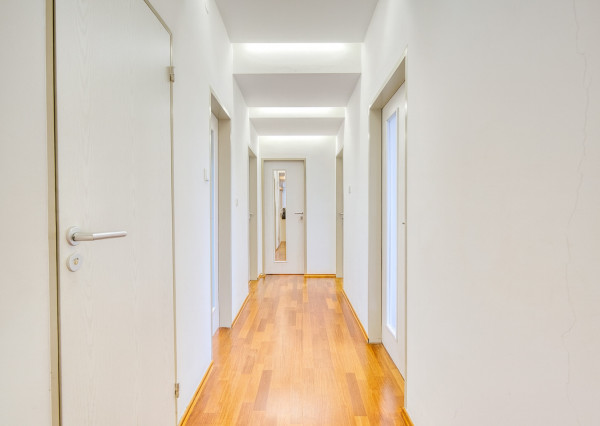 Na predaj 4-izbový byt s výhľadom na Malé Karpaty v Rači