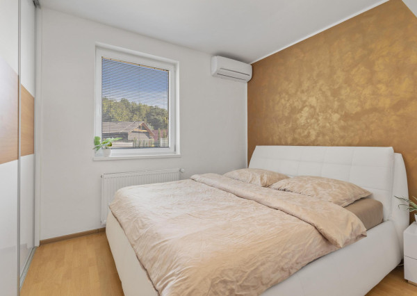 Na predaj štýlový penzión s priamym prístupom k vode v obci Blahová