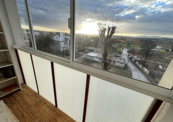 Na prenájom 2 izb. byt Bánovce n/B s loggiou