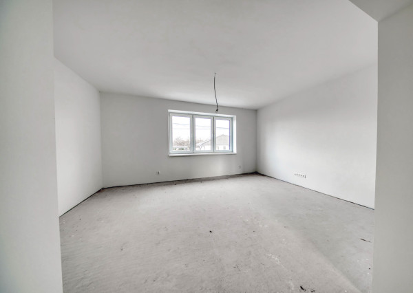 Na predaj rodinný dom s garážou v obci Šoporňa – štandard je zahrnutý v cene