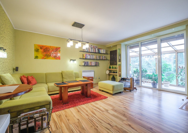 Na predaj priestranný rodinný dom s bazénom a rozsiahlym pozemkom v Bretejovciach