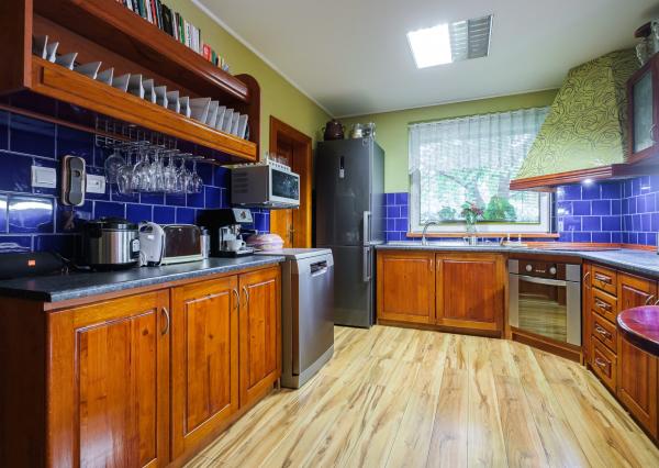 Na predaj priestranný rodinný dom s bazénom a rozsiahlym pozemkom v Bretejovciach