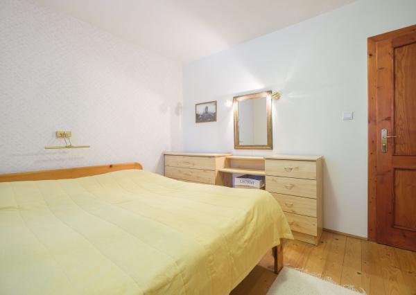 Na predaj priestranný rodinný dom s bazénom a rozsiahlym pozemkom v Bretejovciach