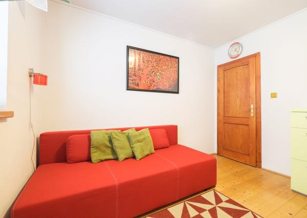 Na predaj priestranný rodinný dom s bazénom a rozsiahlym pozemkom v Bretejovciach