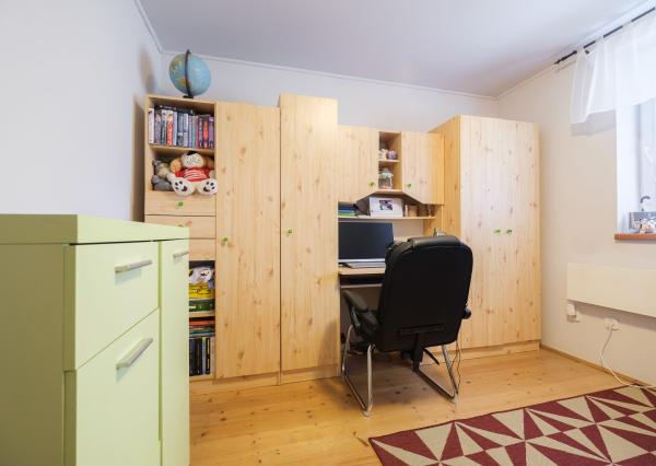 Na predaj priestranný rodinný dom s bazénom a rozsiahlym pozemkom v Bretejovciach