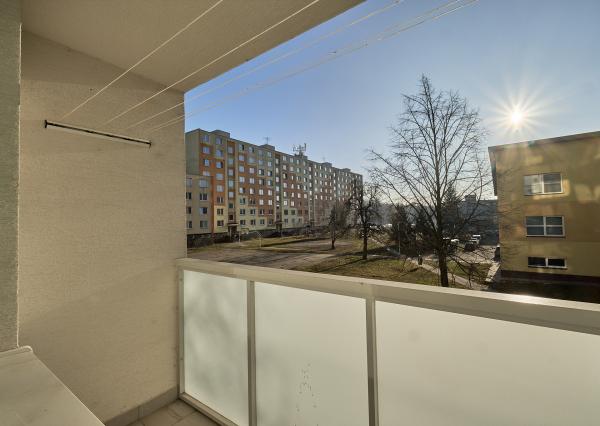 Na predaj 4-izbový byt s loggiou v centre mesta Snina