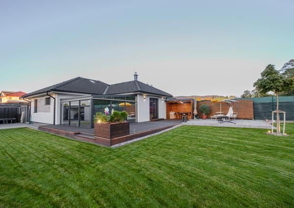 Na predaj novostavba 4-izbového luxusného rodinného domu v obci Dulova Ves – Vlčie doly