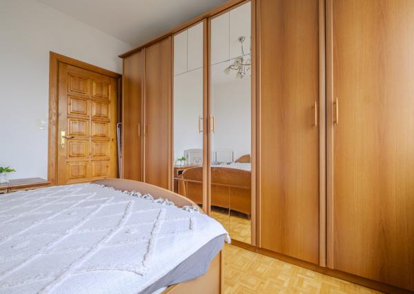 Na predaj slnečný 4-izbový byt na Námestí Kráľovnej pokoja v Prešove